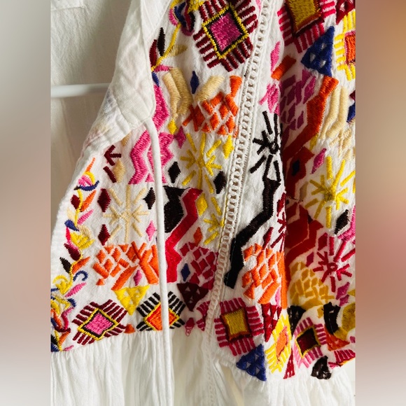 THML Embroidered Top - Picture 6 of 10